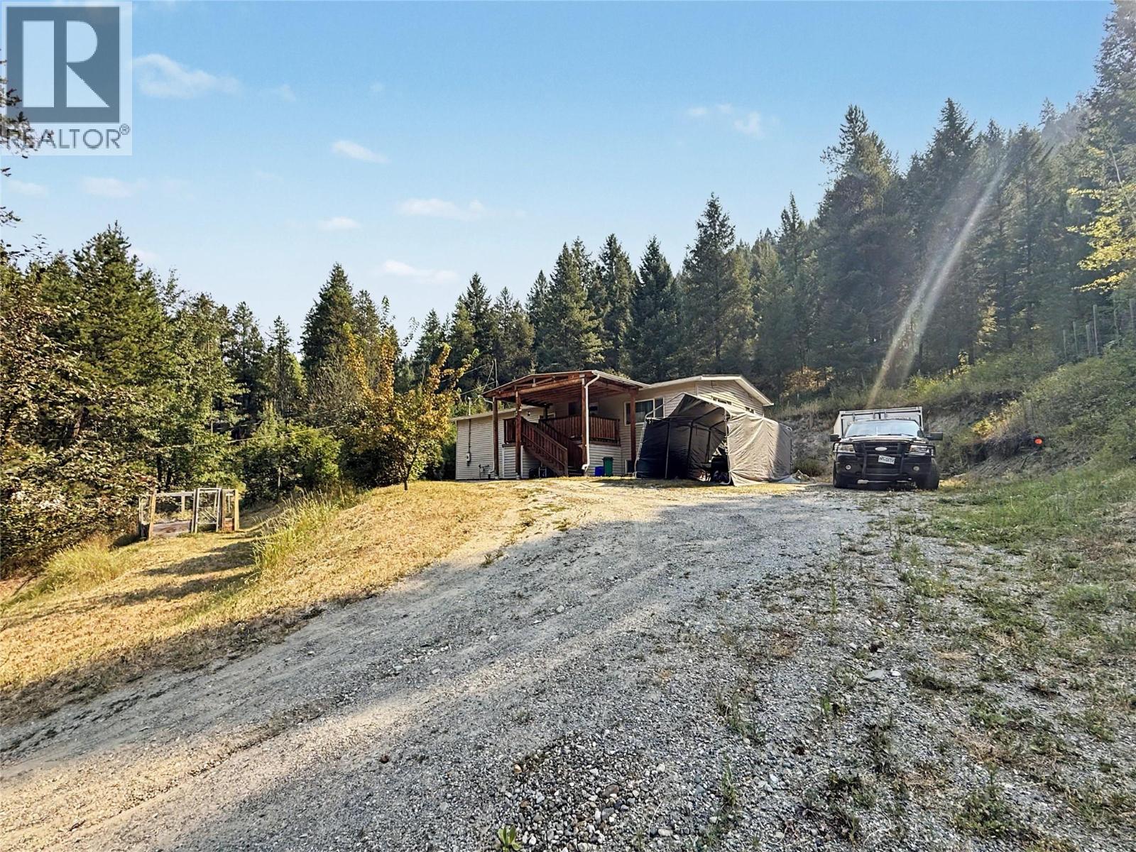 698 Strathmore Avenue, Greenwood, British Columbia  V0H 1J0 - Photo 2 - 10396681