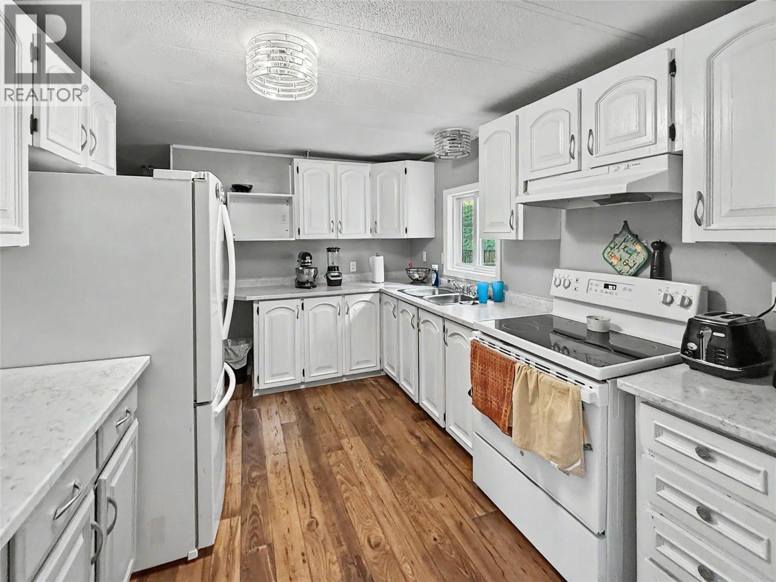 698 Strathmore Avenue, Greenwood, British Columbia  V0H 1J0 - Photo 5 - 10396681
