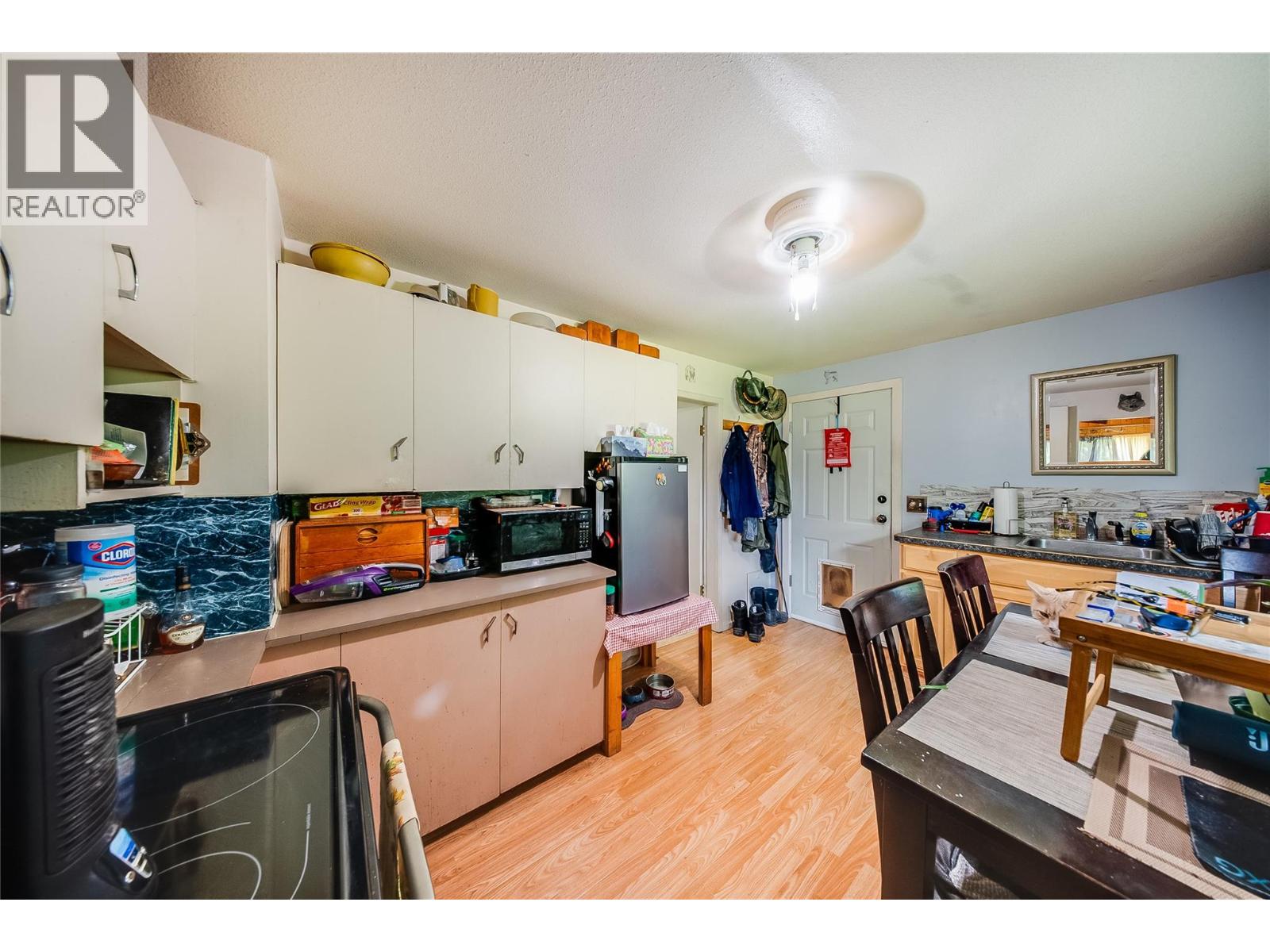 1562 Arrow Lakes Drive, Castlegar, British Columbia  V1N 3N3 - Photo 13 - 10396590