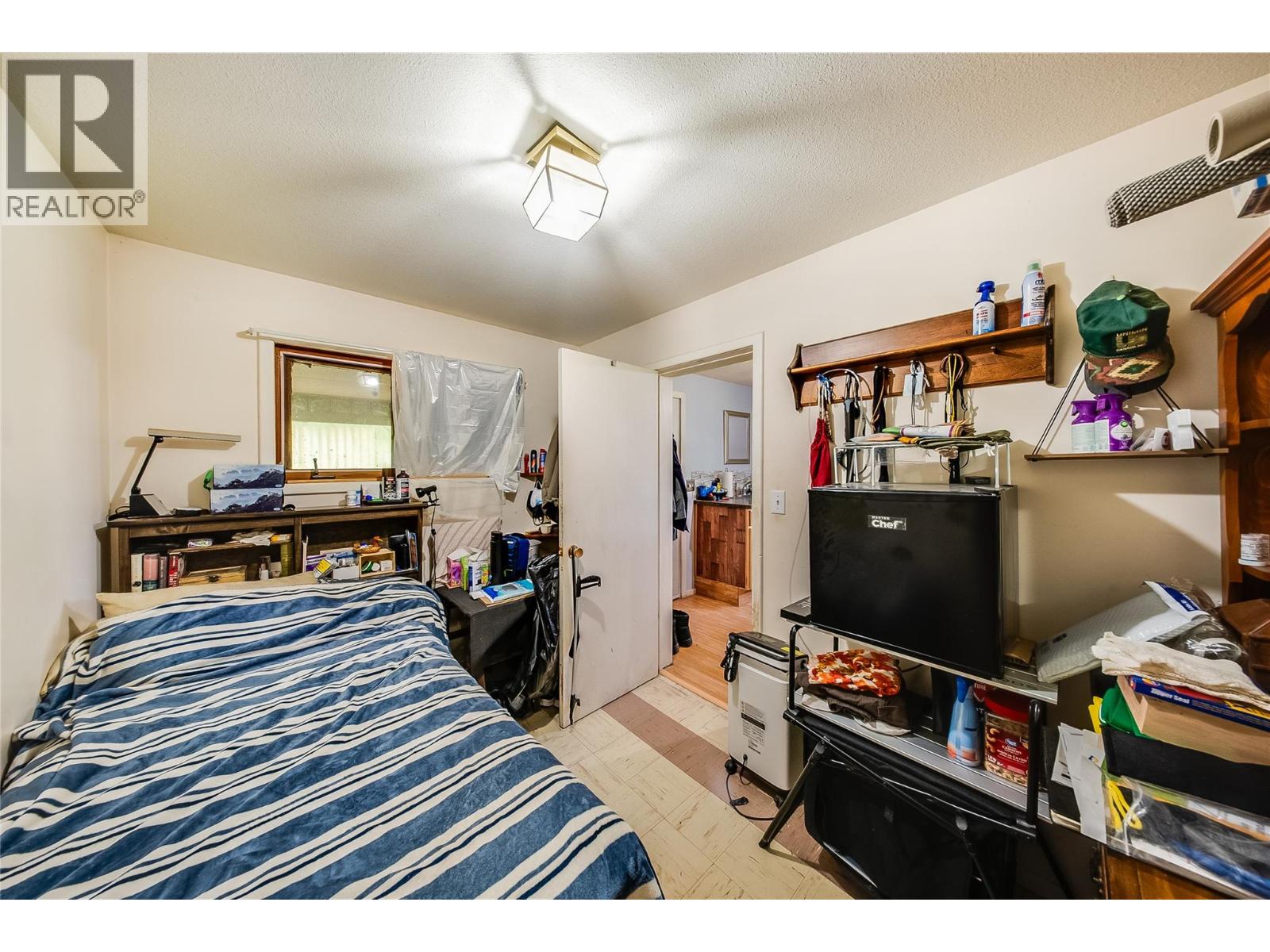 1562 Arrow Lakes Drive, Castlegar, British Columbia  V1N 3N3 - Photo 16 - 10396590