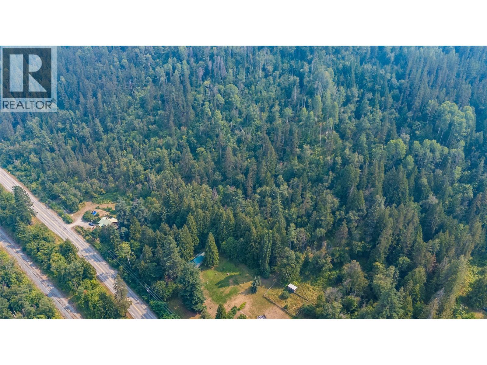 1562 Arrow Lakes Drive, Castlegar, British Columbia  V1N 3N3 - Photo 30 - 10396590