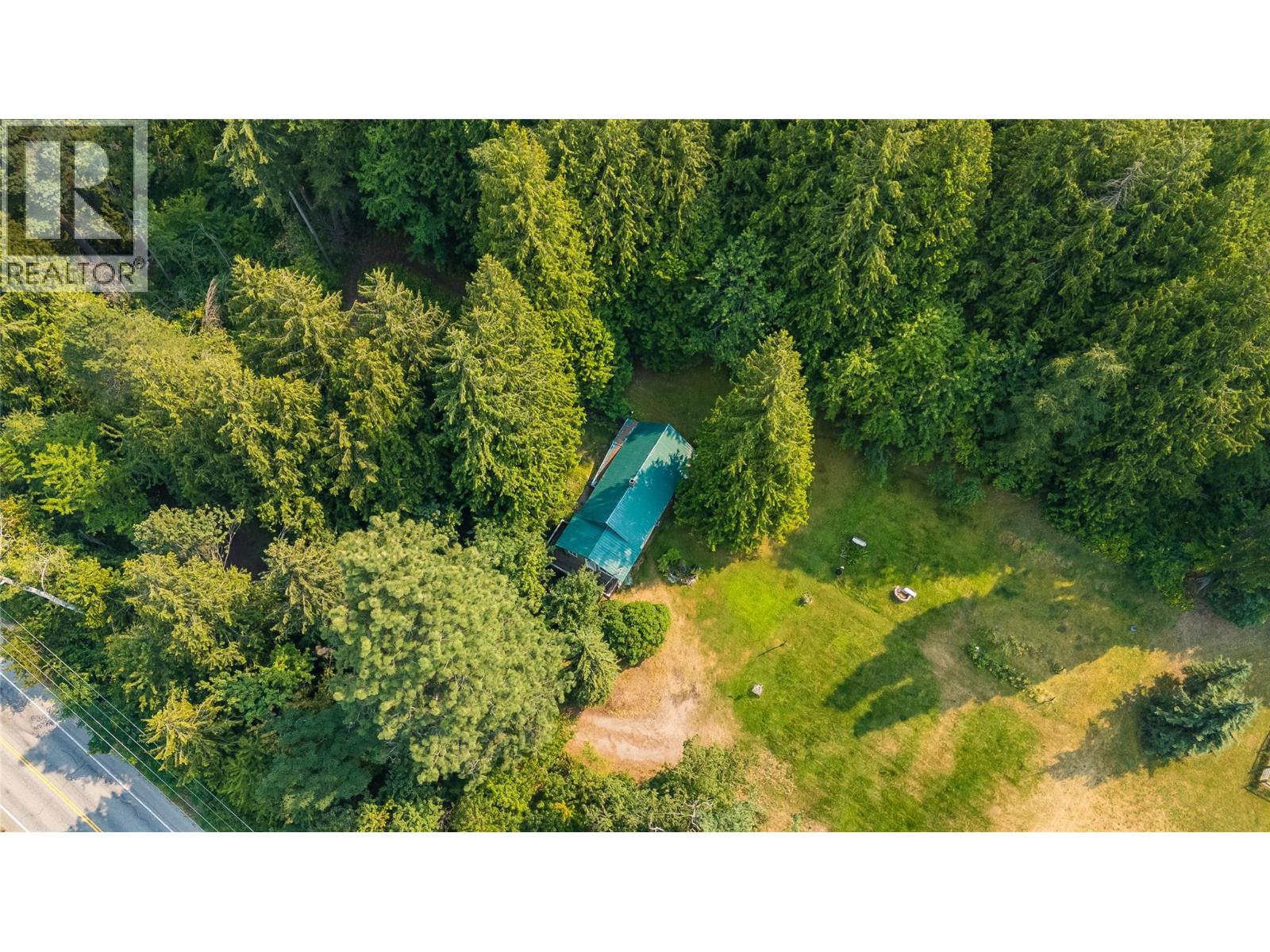 1562 Arrow Lakes Drive, Castlegar, British Columbia  V1N 3N3 - Photo 32 - 10396590