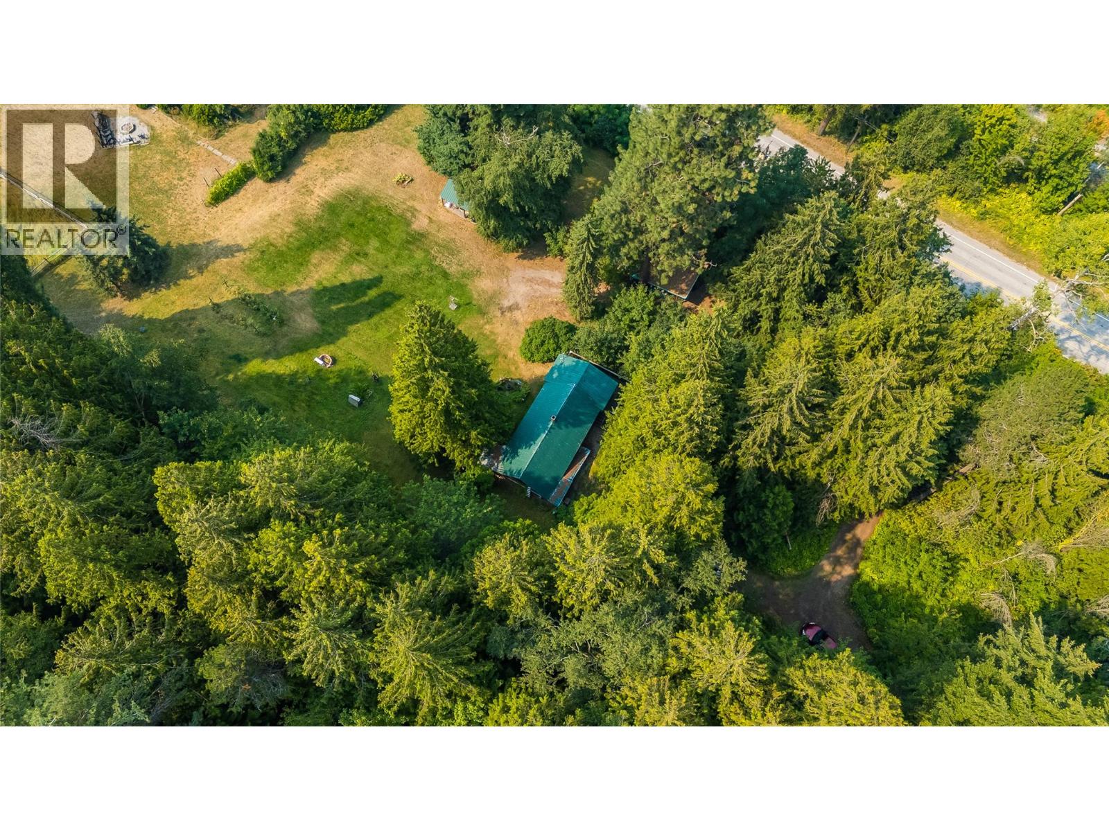 1562 Arrow Lakes Drive, Castlegar, British Columbia  V1N 3N3 - Photo 33 - 10396590