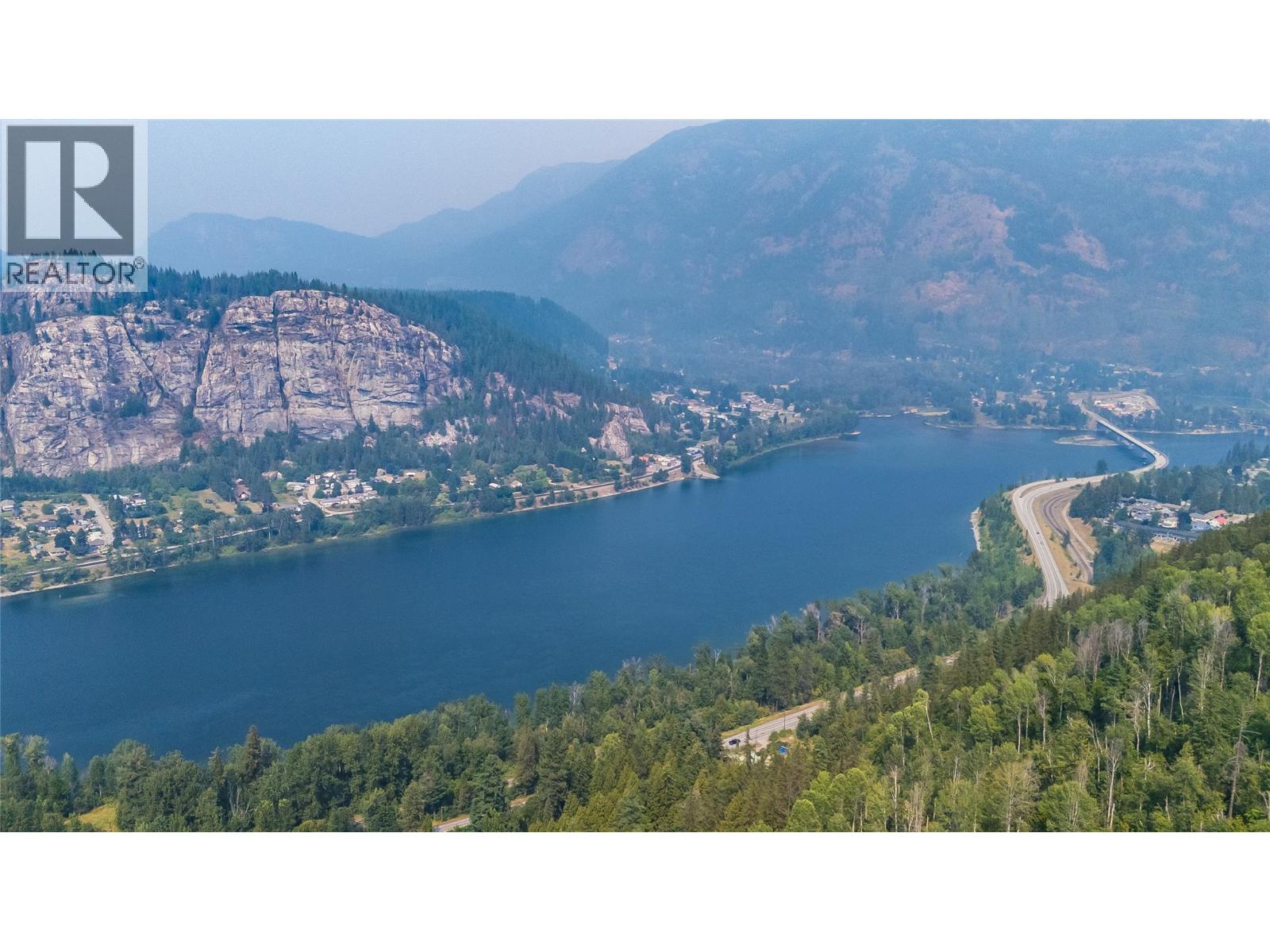 1562 Arrow Lakes Drive, Castlegar, British Columbia  V1N 3N3 - Photo 36 - 10396590