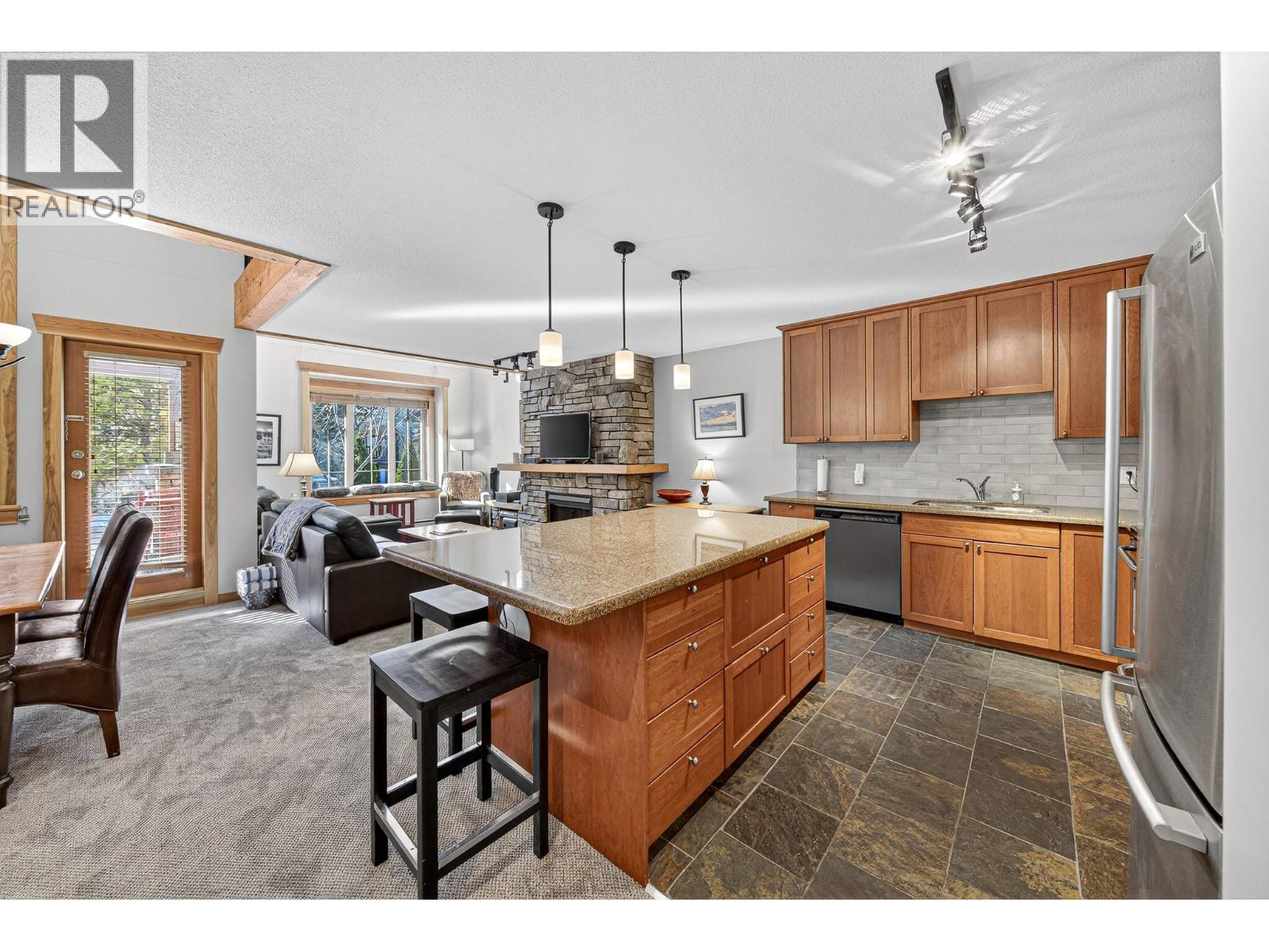 43 Rivermount Place Unit# 104d, Fernie, British Columbia  V0B 1M7 - Photo 4 - 10377317