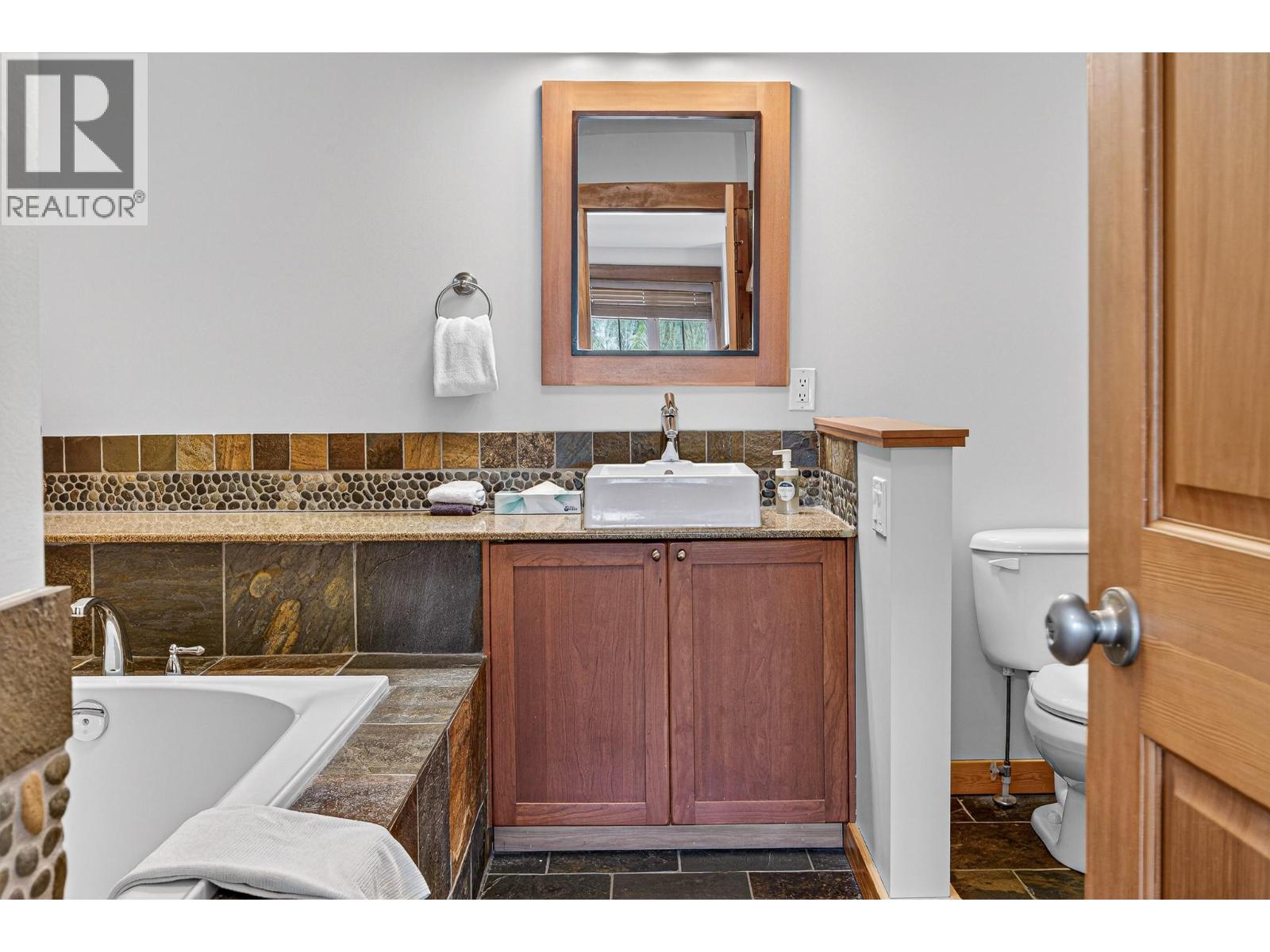 43 Rivermount Place Unit# 104d, Fernie, British Columbia  V0B 1M7 - Photo 53 - 10377317