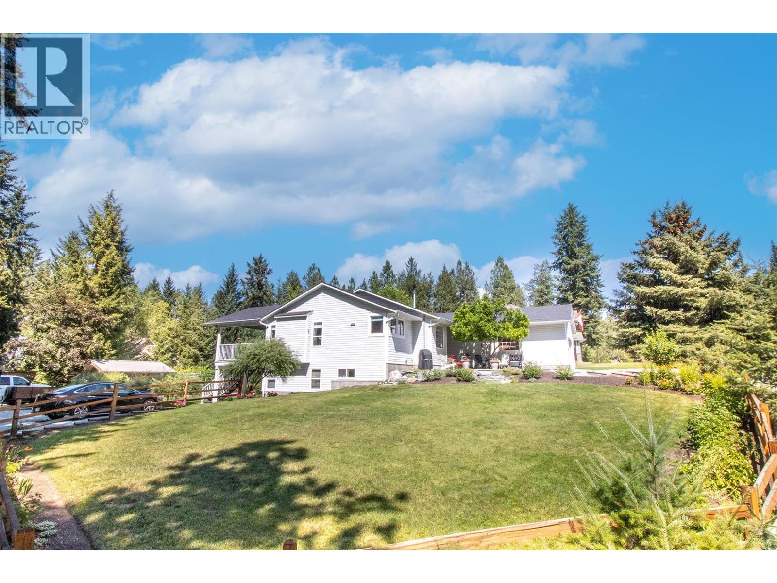 2508 Harvard Road, Kelowna, British Columbia  V1W 4C2 - Photo 2 - 10396694