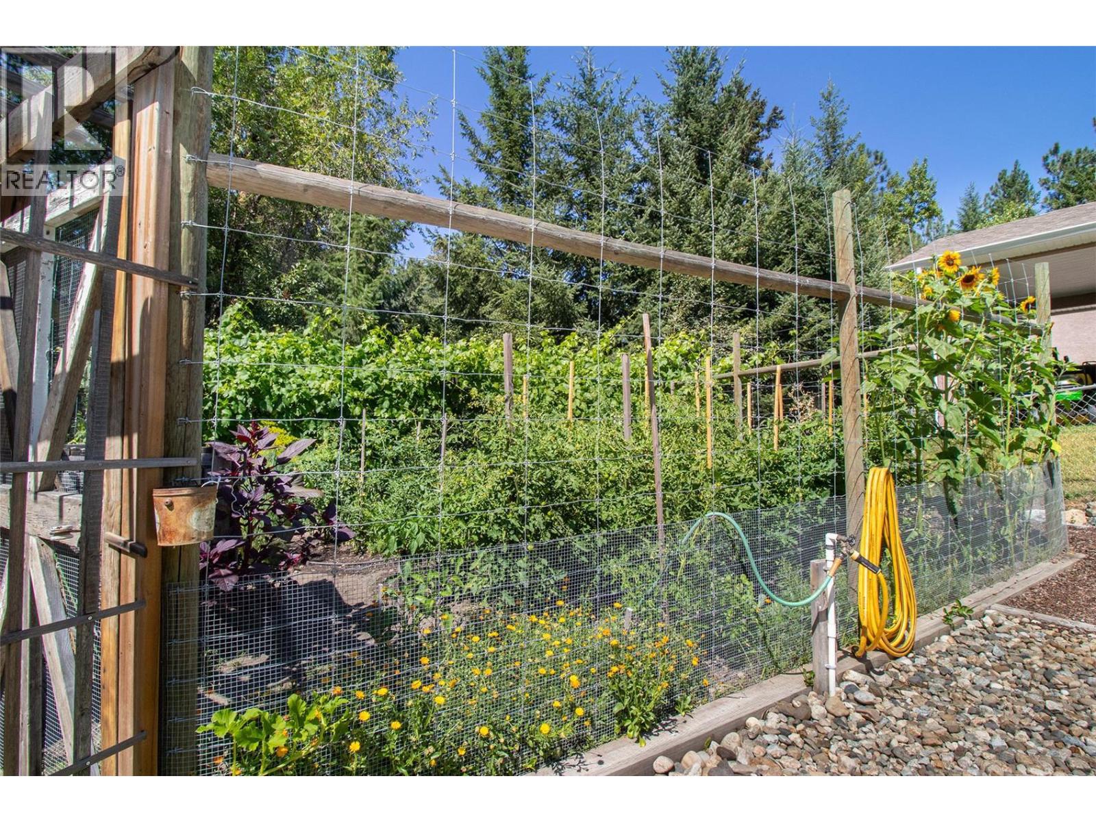 2508 Harvard Road, Kelowna, British Columbia  V1W 4C2 - Photo 38 - 10396694