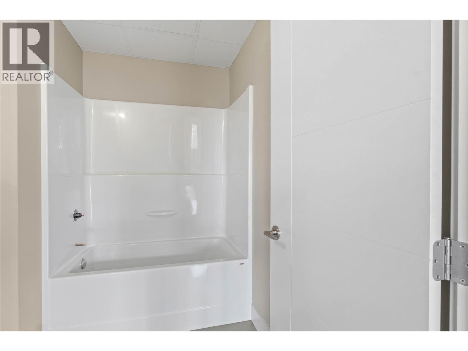1872 Tolima Court, Kamloops, British Columbia  V2E 0B1 - Photo 33 - 10396696