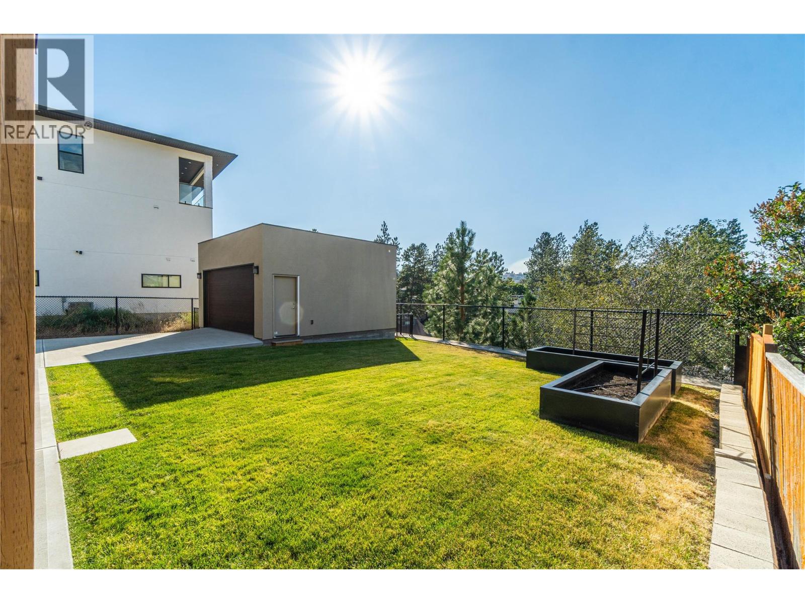 1872 Tolima Court, Kamloops, British Columbia  V2E 0B1 - Photo 50 - 10396696