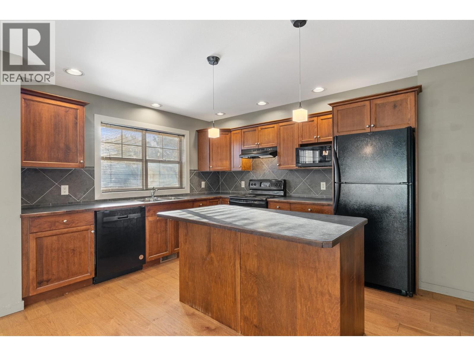 146 Mccurdy Road Unit# 2, Kelowna, British Columbia  V1X 8B1 - Photo 2 - 10396096