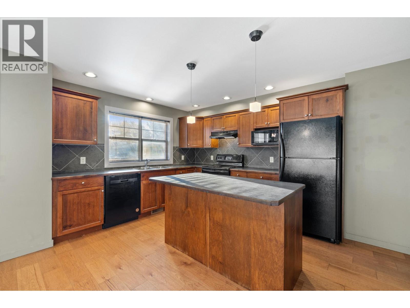 146 Mccurdy Road Unit# 2, Kelowna, British Columbia  V1X 8B1 - Photo 3 - 10396096