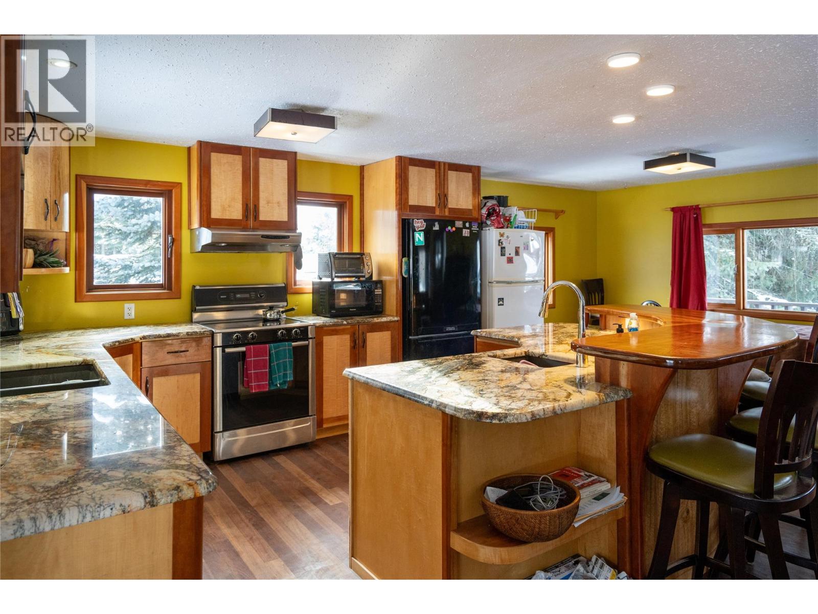 1918 Camozzi Road, Revelstoke, British Columbia  V0E 2S0 - Photo 14 - 10395730