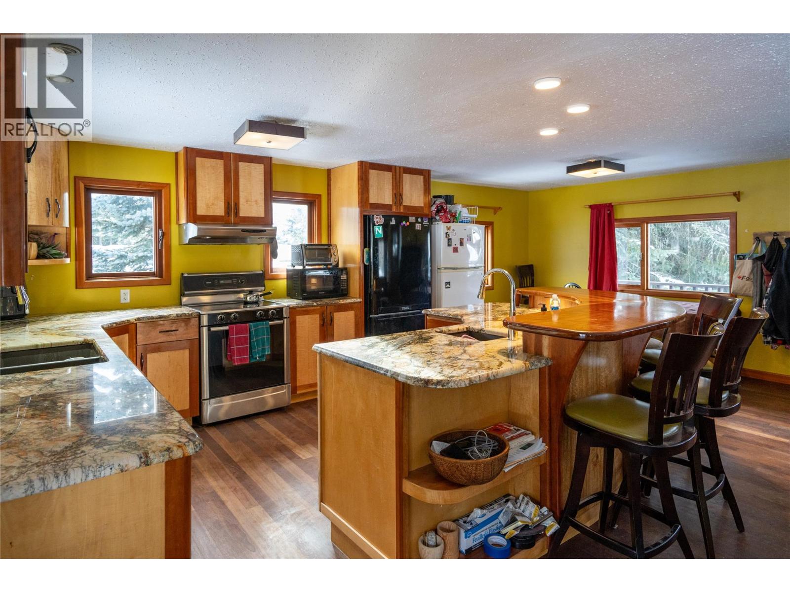 1918 Camozzi Road, Revelstoke, British Columbia  V0E 2S0 - Photo 15 - 10395730