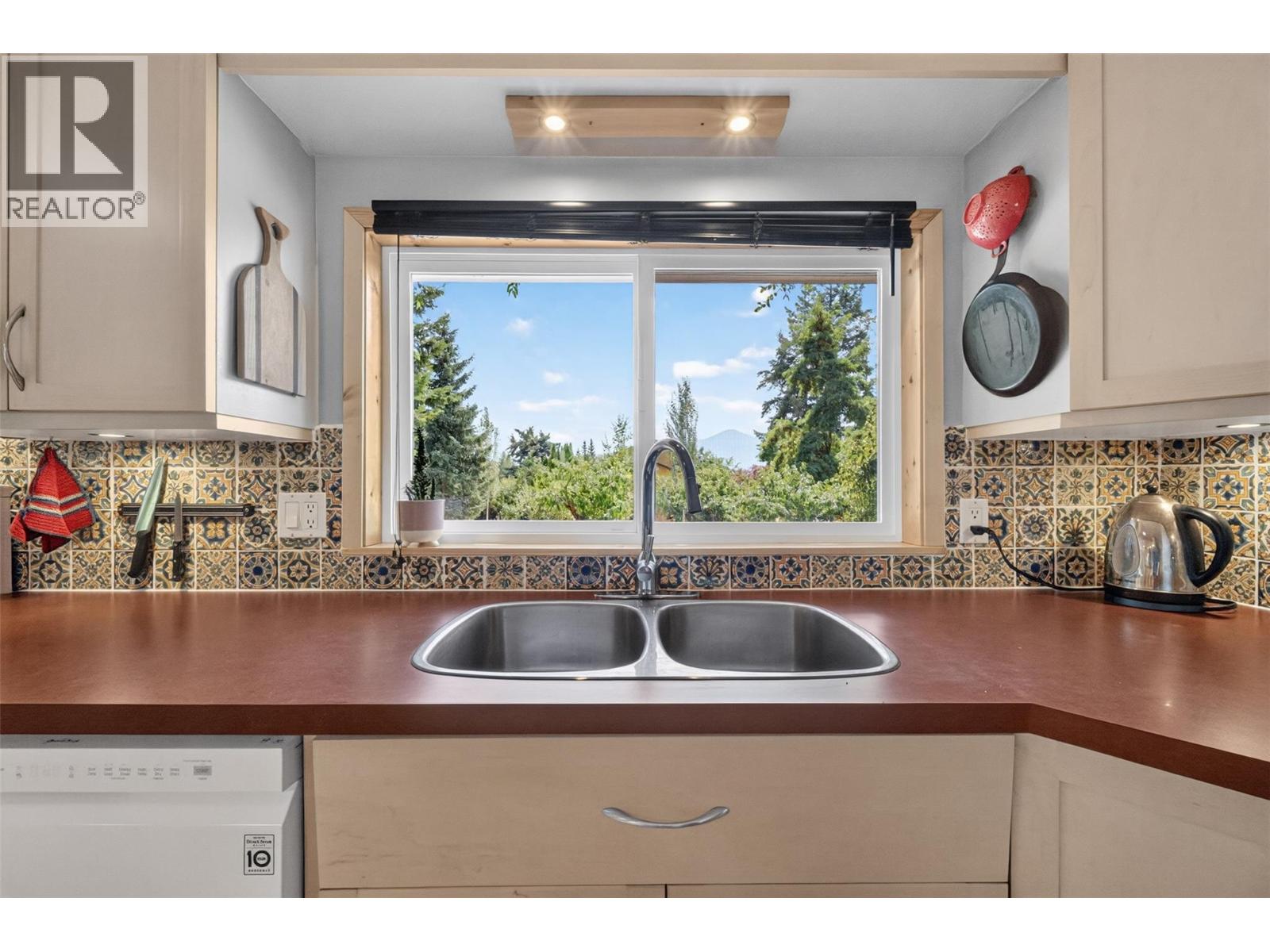 4360 30 Street Ne, Salmon Arm, British Columbia  V1E 2A3 - Photo 18 - 10396680