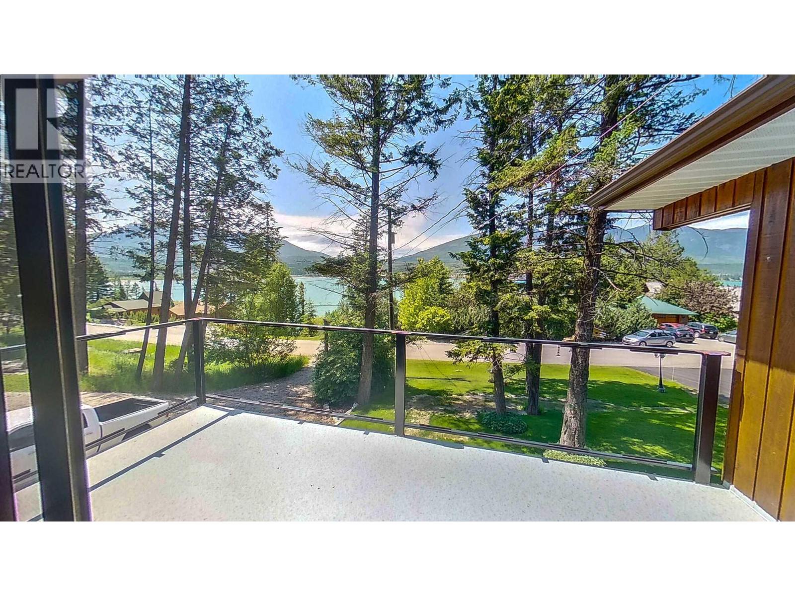 8408 Richardson Crescent, Canal Flats, British Columbia  V0B 1B0 - Photo 12 - 10396659