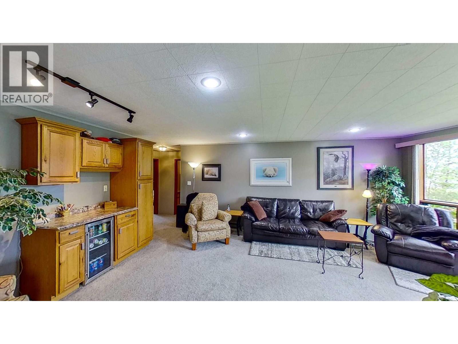 8408 Richardson Crescent, Canal Flats, British Columbia  V0B 1B0 - Photo 14 - 10396659