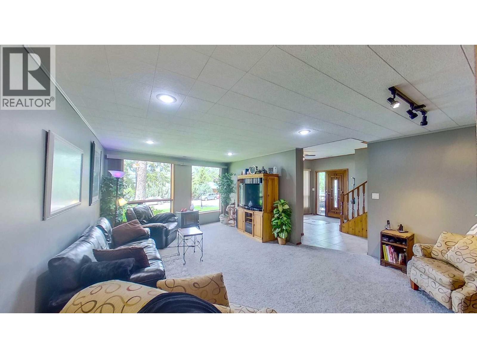 8408 Richardson Crescent, Canal Flats, British Columbia  V0B 1B0 - Photo 15 - 10396659