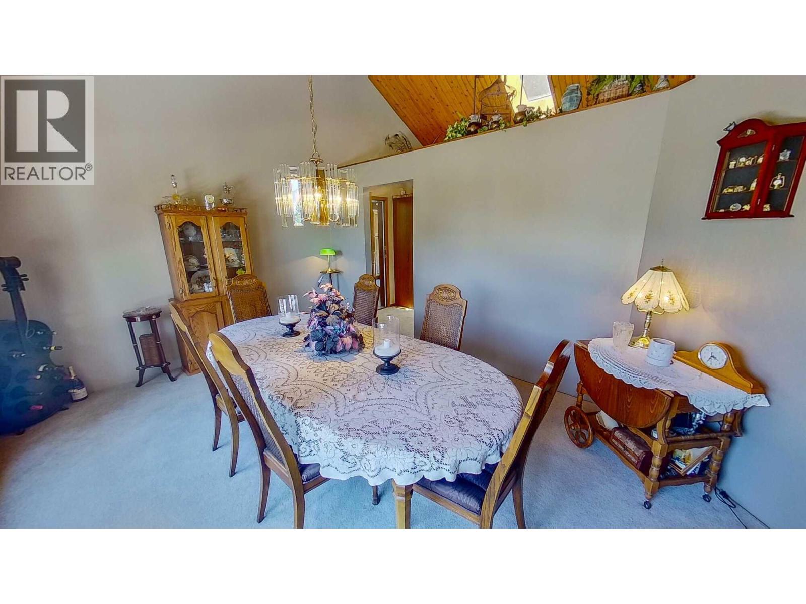 8408 Richardson Crescent, Canal Flats, British Columbia  V0B 1B0 - Photo 5 - 10396659
