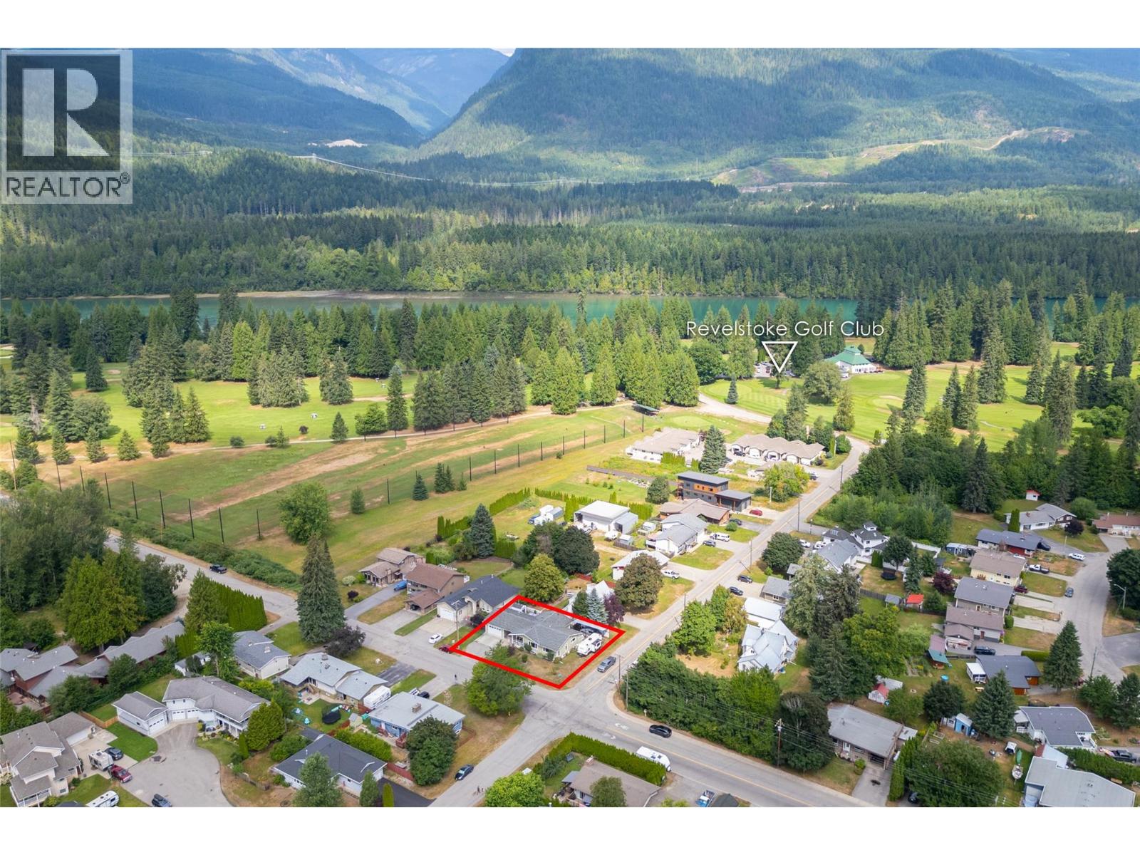 2032 Laforme Boulevard, Revelstoke, British Columbia  V0E 2S0 - Photo 4 - 10396597