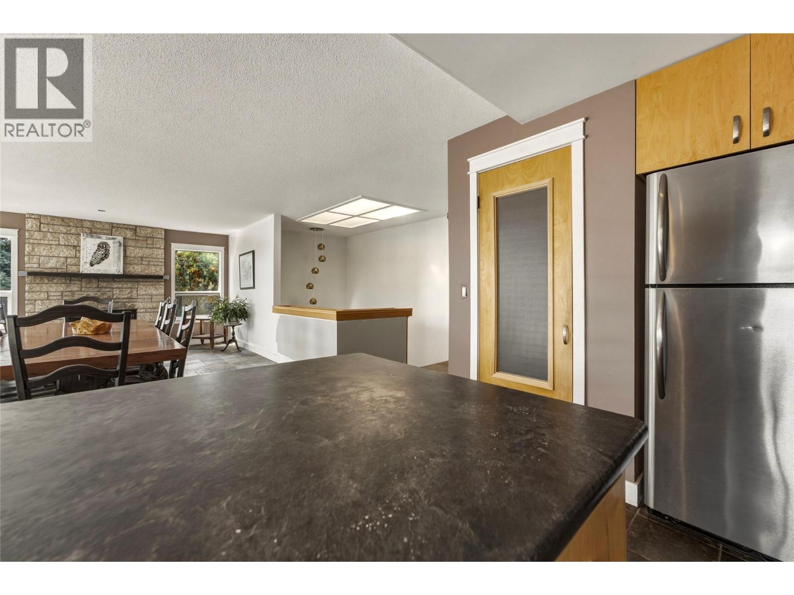 8905 Russet Drive, Vernon, British Columbia  V1B 2B7 - Photo 14 - 10396513