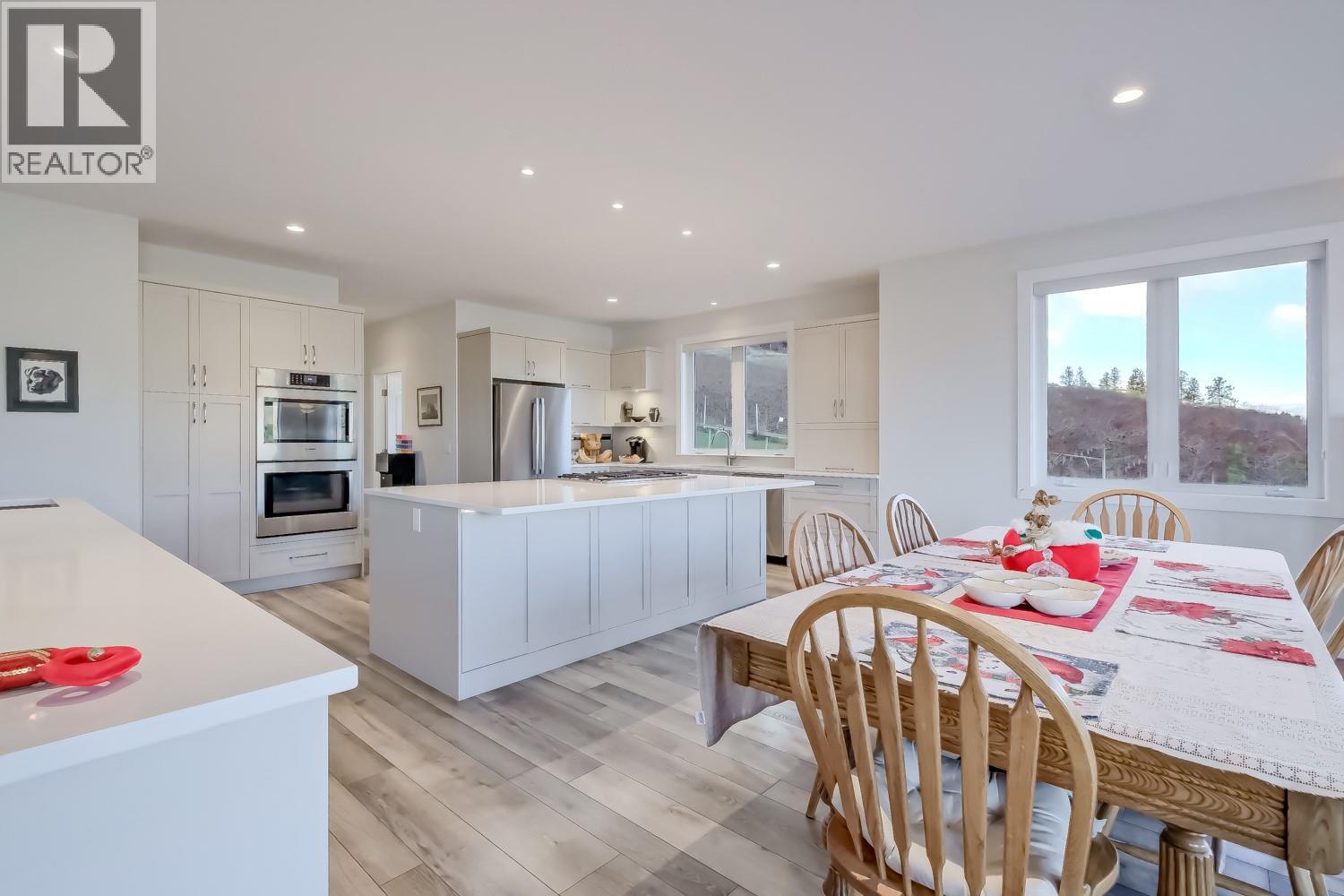 2241 Rojem Road, Kelowna, British Columbia  V1V 2G3 - Photo 11 - 10396271
