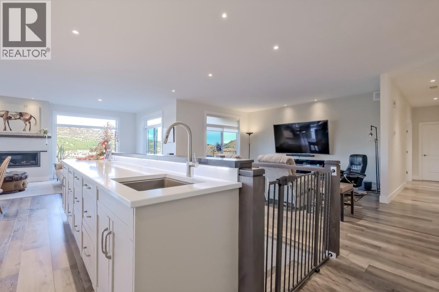 2241 Rojem Road, Kelowna, British Columbia  V1V 2G3 - Photo 14 - 10396271