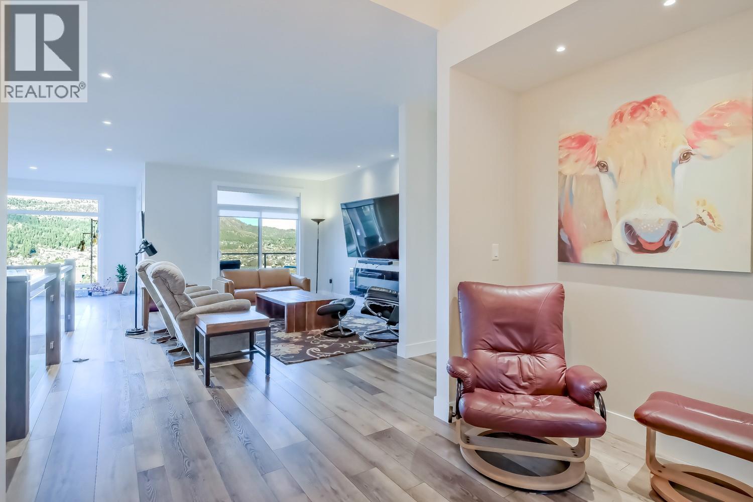 2241 Rojem Road, Kelowna, British Columbia  V1V 2G3 - Photo 5 - 10396271