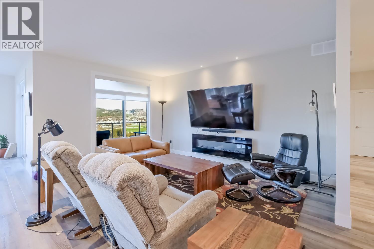 2241 Rojem Road, Kelowna, British Columbia  V1V 2G3 - Photo 6 - 10396271