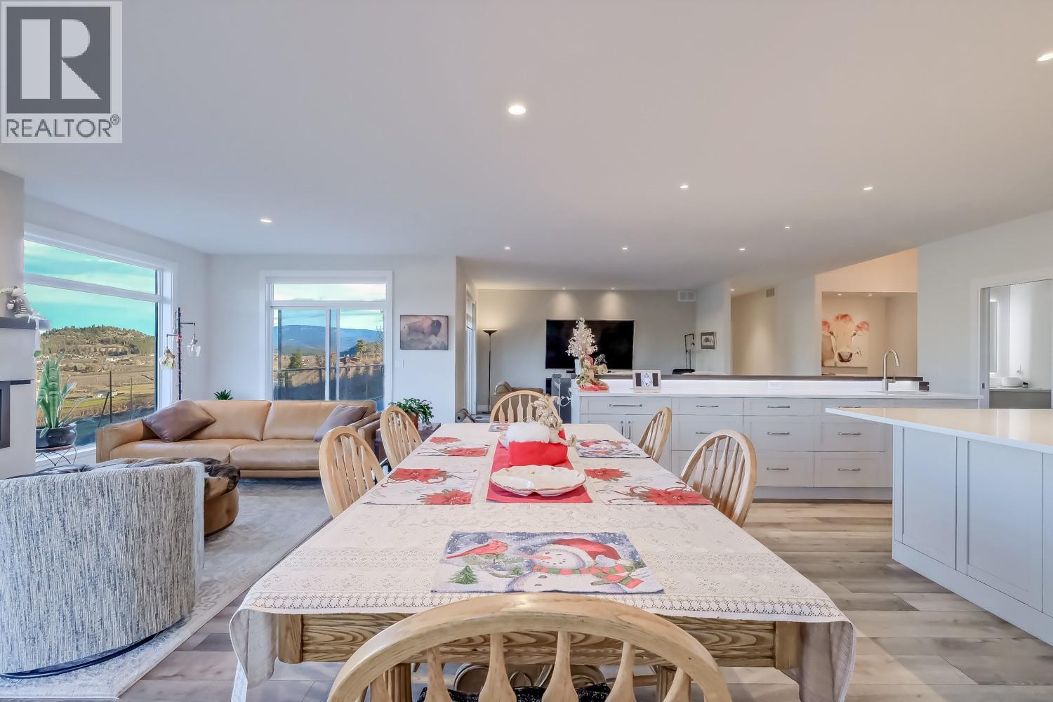 2241 Rojem Road, Kelowna, British Columbia  V1V 2G3 - Photo 9 - 10396271