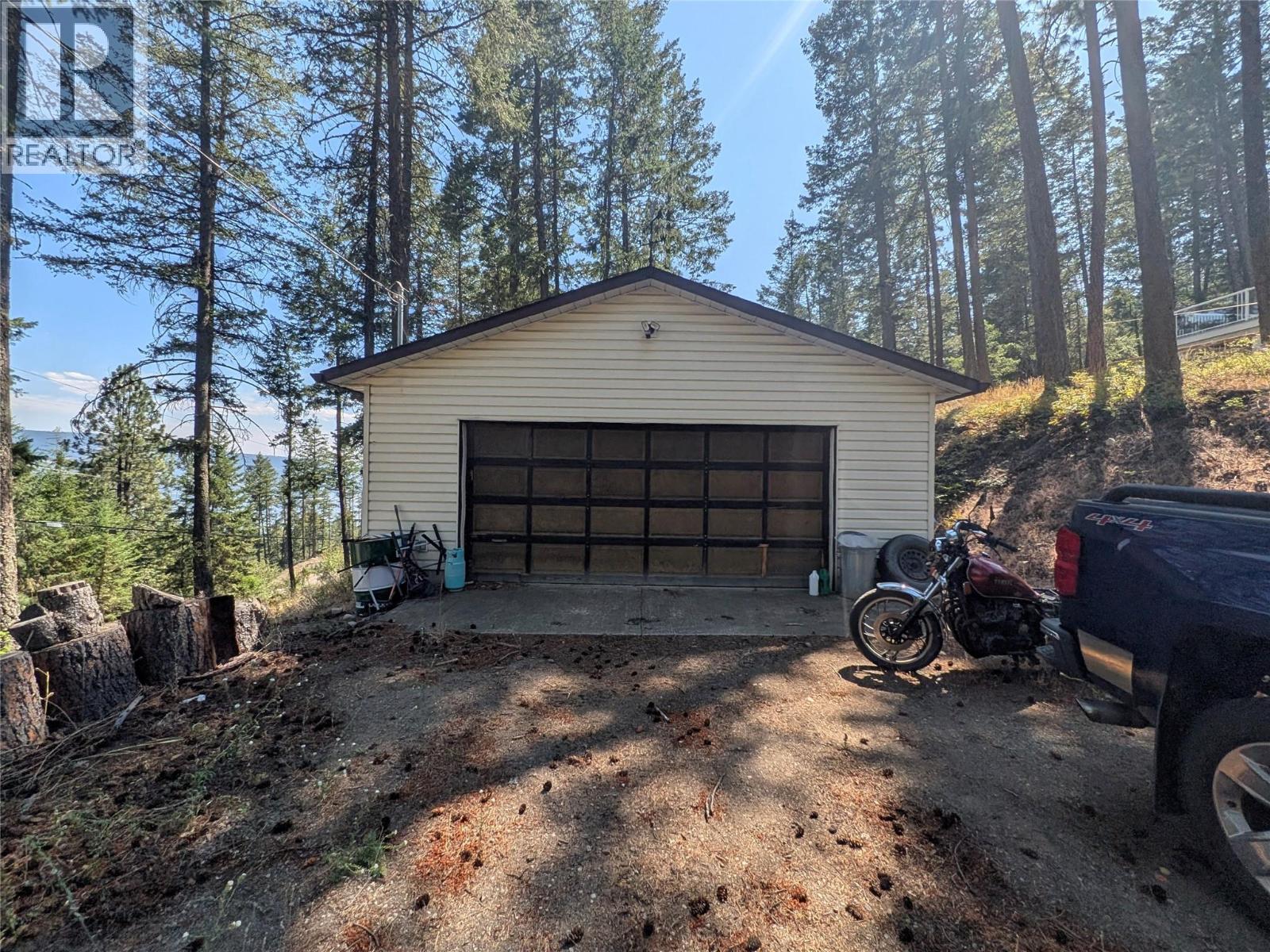 9456 Houghton Road, Vernon, British Columbia  V1H 2C9 - Photo 2 - 10395539