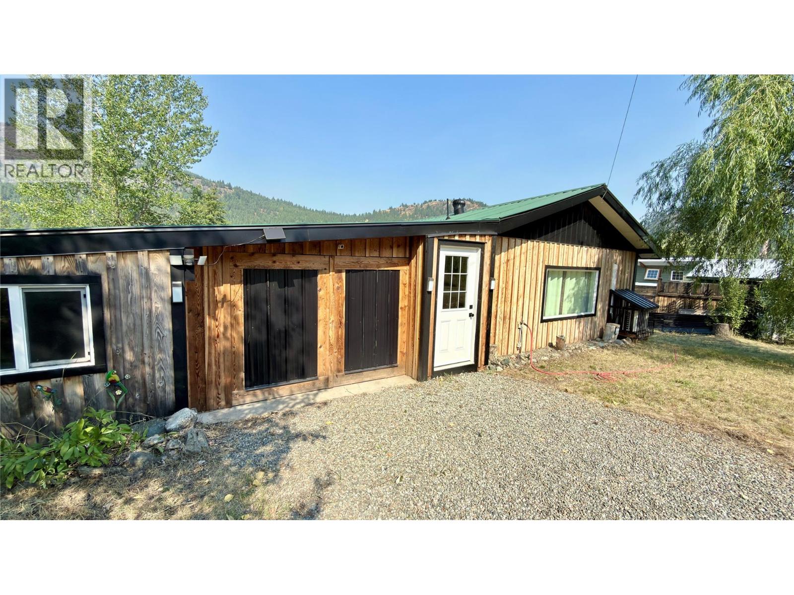 425 Everette Avenue, Greenwood, British Columbia  V0H 1J0 - Photo 2 - 10396725