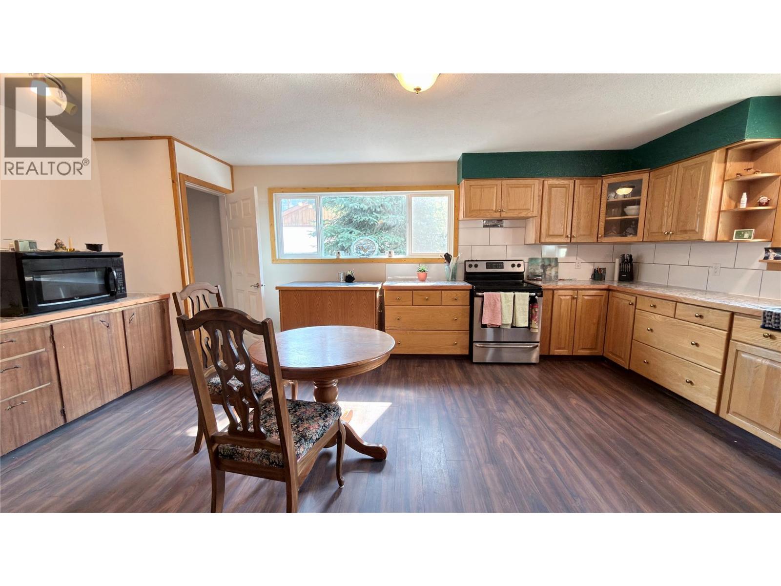 503 Woodgreen Crescent, Greenwood, British Columbia  V0H 1J0 - Photo 8 - 10396720