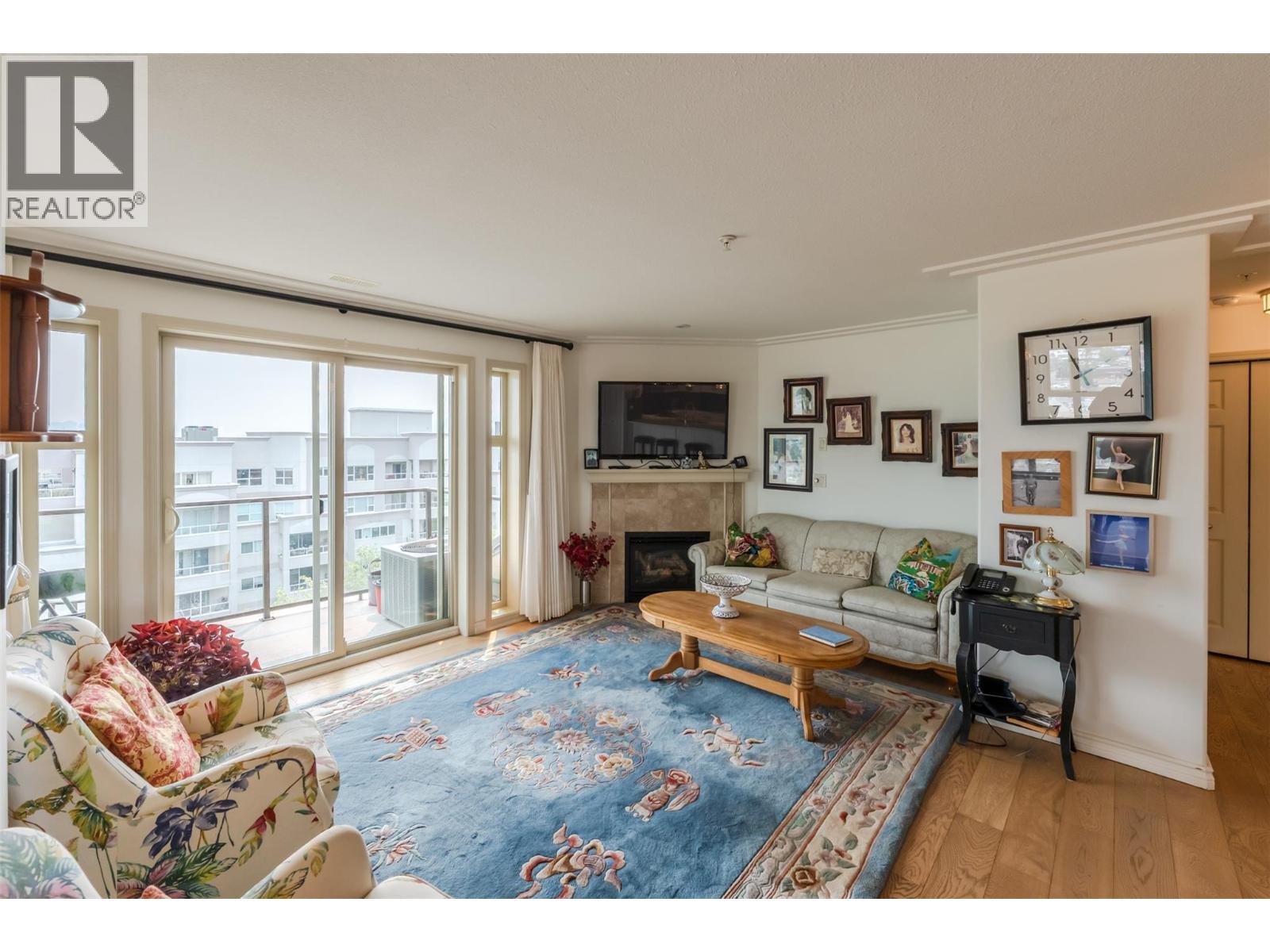 2125 Atkinson Street Unit# 901, Penticton, British Columbia  V2A 9E6 - Photo 2 - 10396270