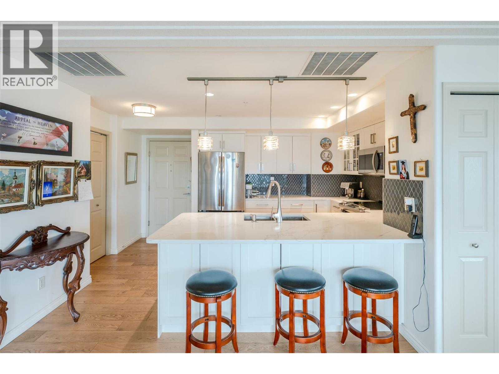 2125 Atkinson Street Unit# 901, Penticton, British Columbia  V2A 9E6 - Photo 9 - 10396270
