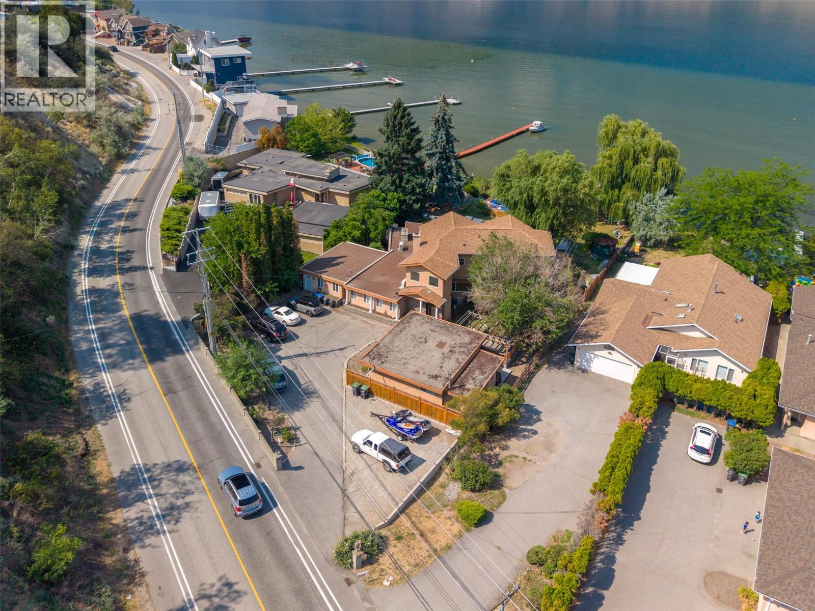 3935 Lakeside Road, Penticton, British Columbia  V2A 8W1 - Photo 1 - 10395992