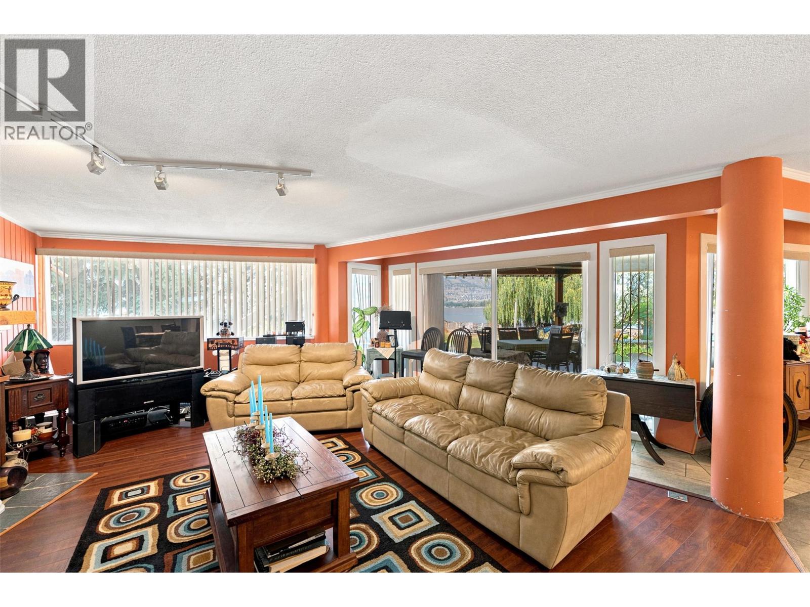 3935 Lakeside Road, Penticton, British Columbia  V2A 8W1 - Photo 11 - 10395992