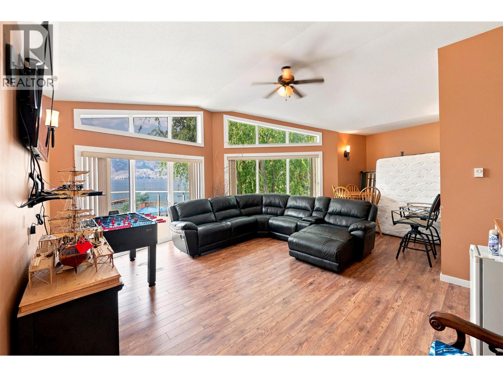 3935 Lakeside Road, Penticton, British Columbia  V2A 8W1 - Photo 33 - 10395992