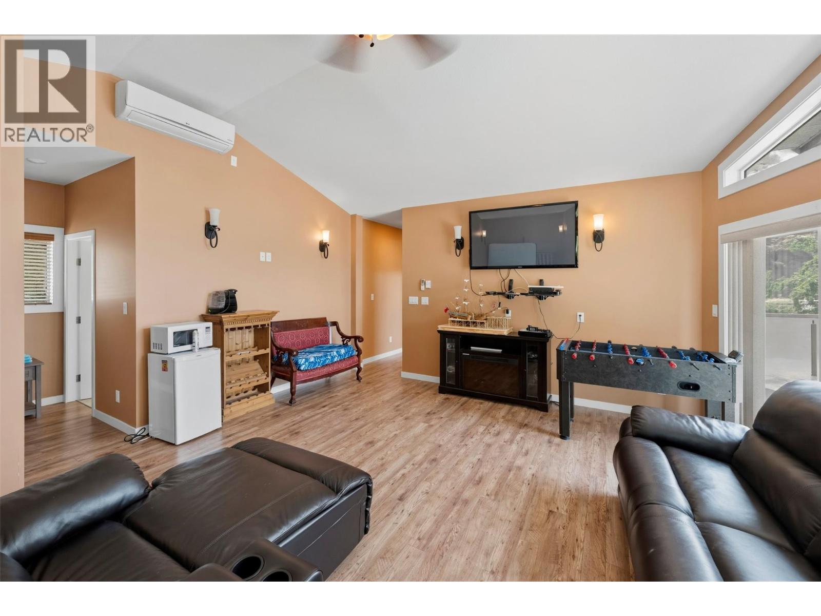 3935 Lakeside Road, Penticton, British Columbia  V2A 8W1 - Photo 35 - 10395992