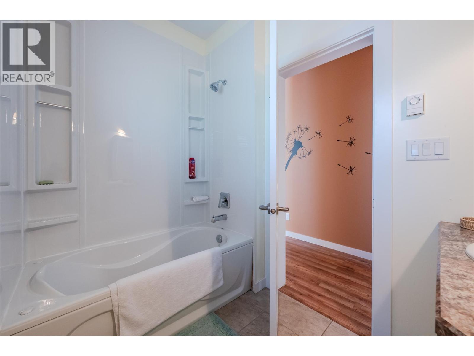 3935 Lakeside Road, Penticton, British Columbia  V2A 8W1 - Photo 37 - 10395992