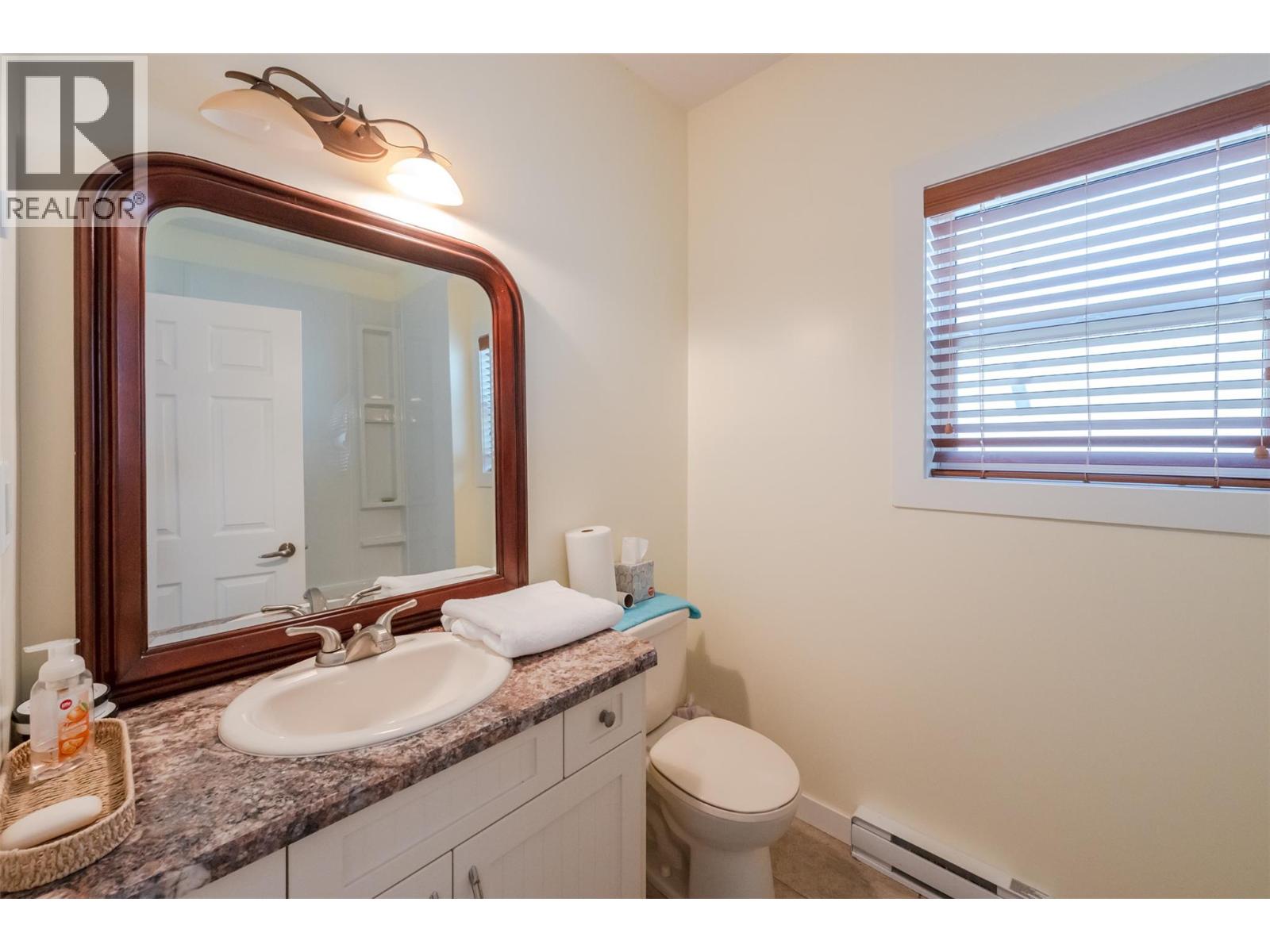 3935 Lakeside Road, Penticton, British Columbia  V2A 8W1 - Photo 38 - 10395992