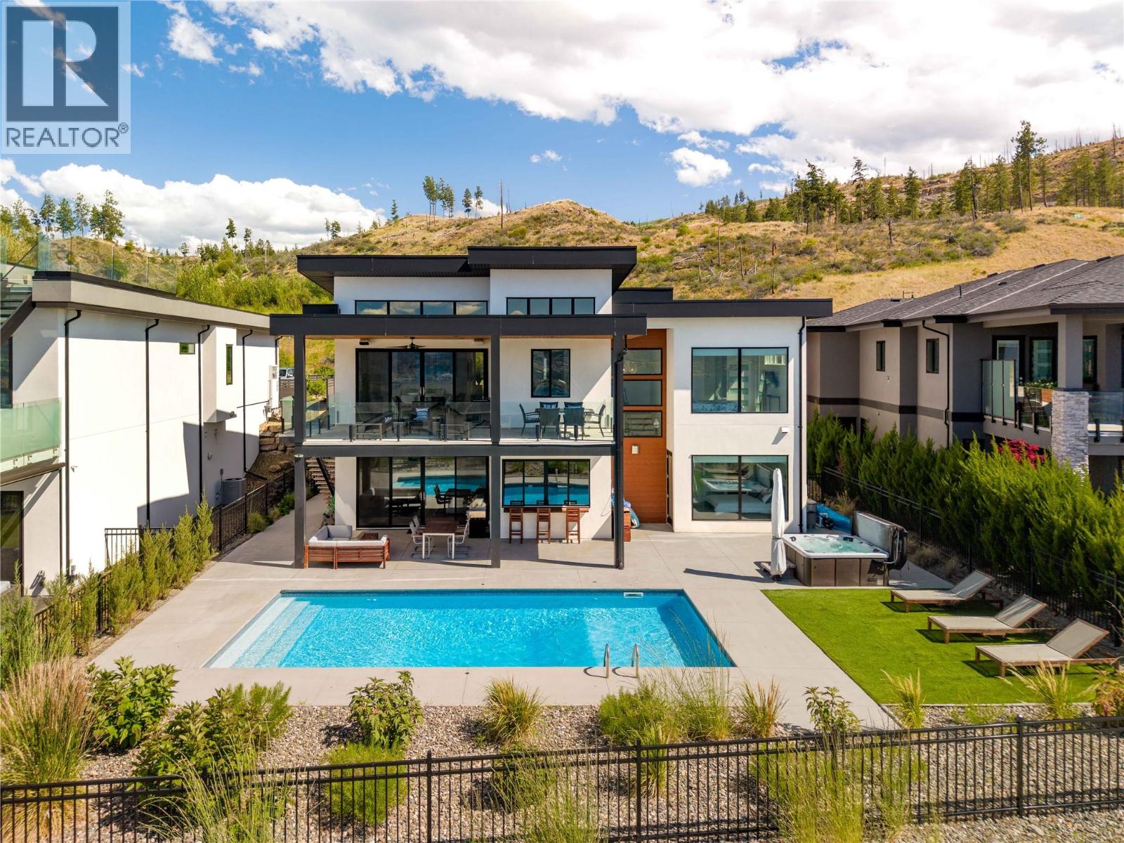 5552 Upper Mission Drive, Kelowna, British Columbia  V1W 5M4 - Photo 1 - 10396772