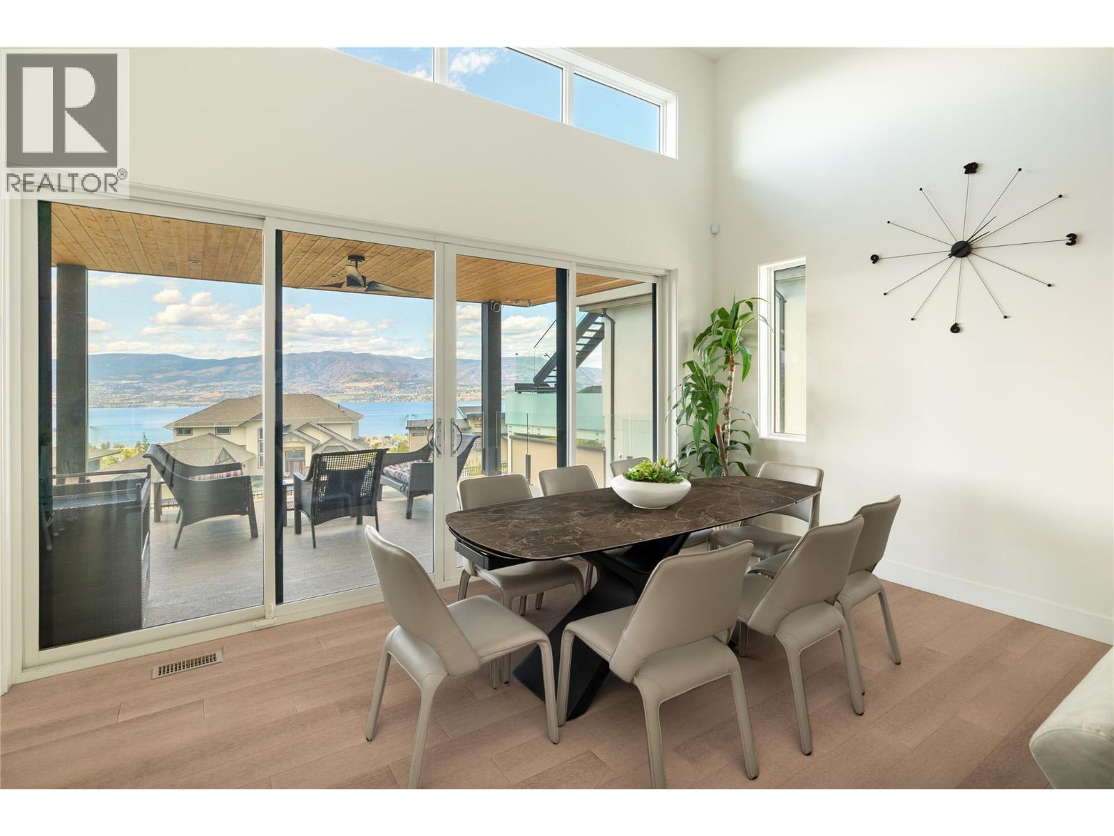 5552 Upper Mission Drive, Kelowna, British Columbia  V1W 5M4 - Photo 14 - 10396772