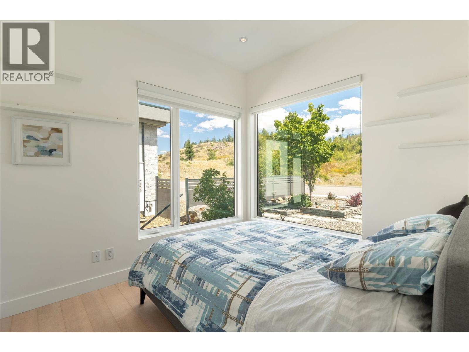 5552 Upper Mission Drive, Kelowna, British Columbia  V1W 5M4 - Photo 21 - 10396772