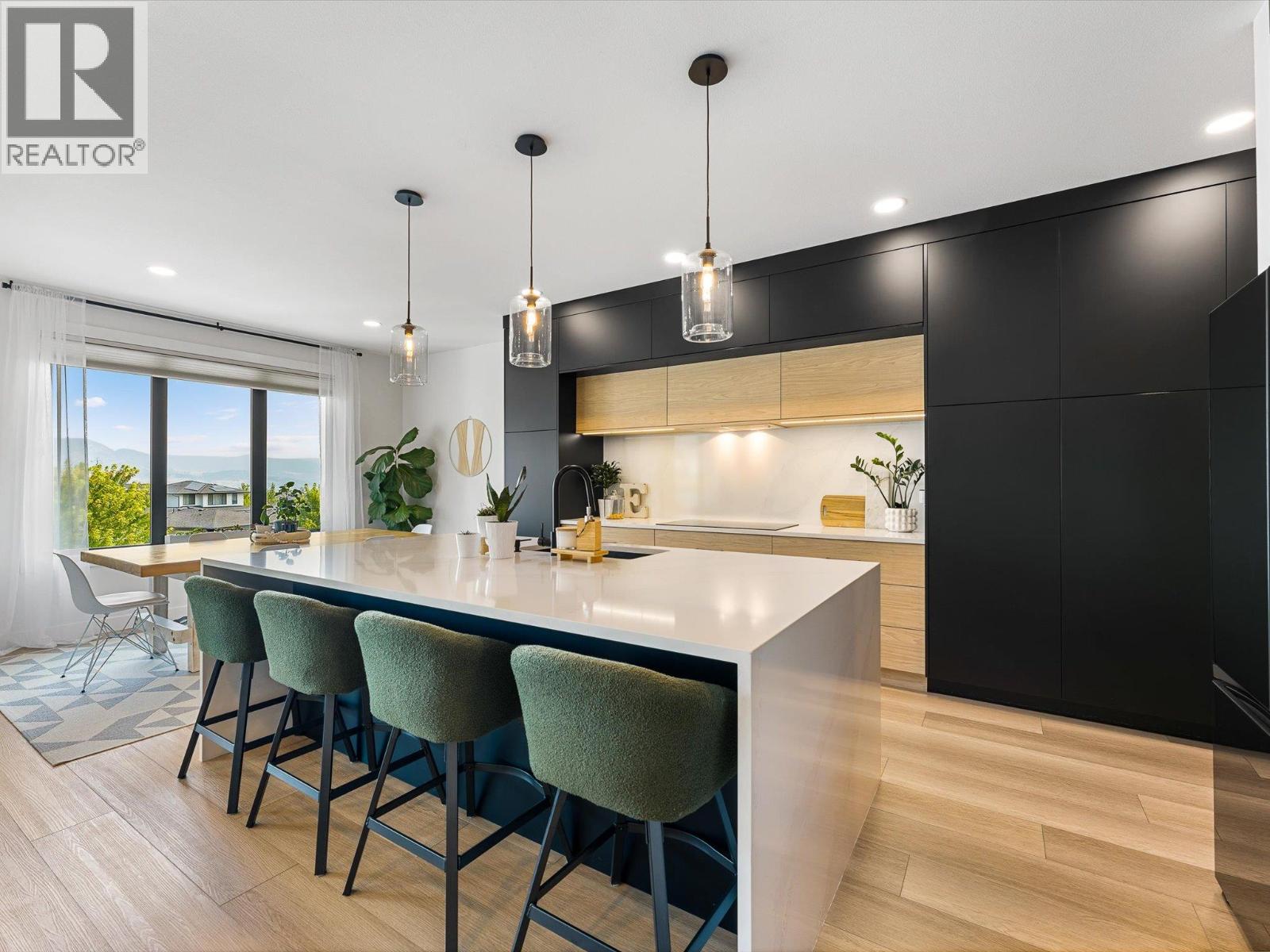 208 Skyland Drive, Kelowna, British Columbia  V1V 0C9 - Photo 10 - 10396390