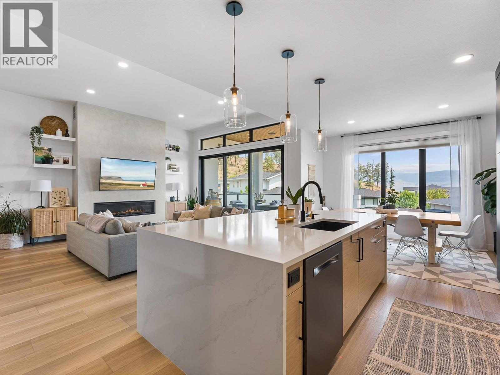 208 Skyland Drive, Kelowna, British Columbia  V1V 0C9 - Photo 12 - 10396390