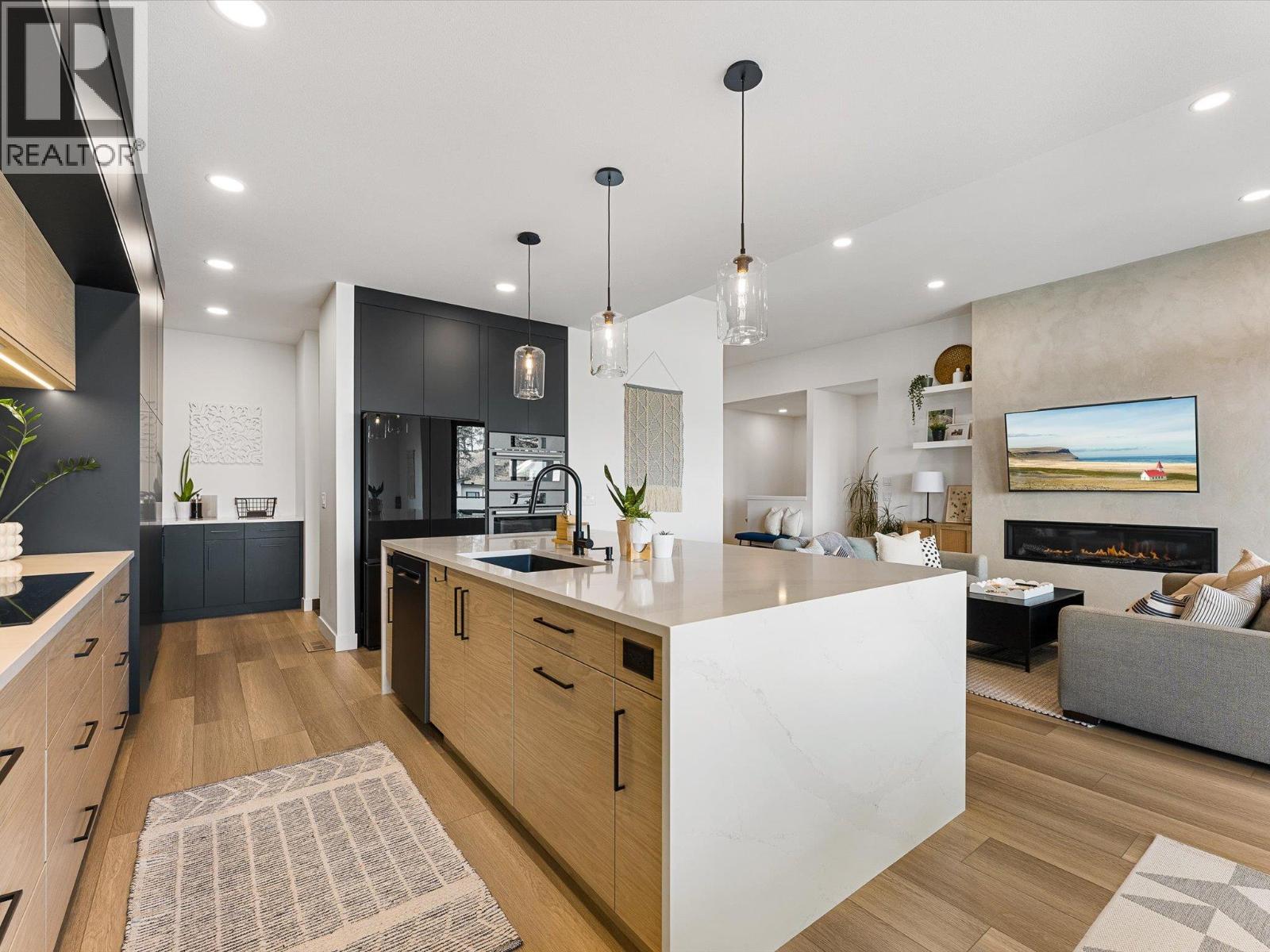 208 Skyland Drive, Kelowna, British Columbia  V1V 0C9 - Photo 13 - 10396390