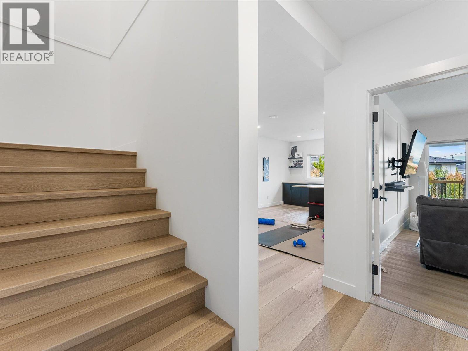 208 Skyland Drive, Kelowna, British Columbia  V1V 0C9 - Photo 36 - 10396390