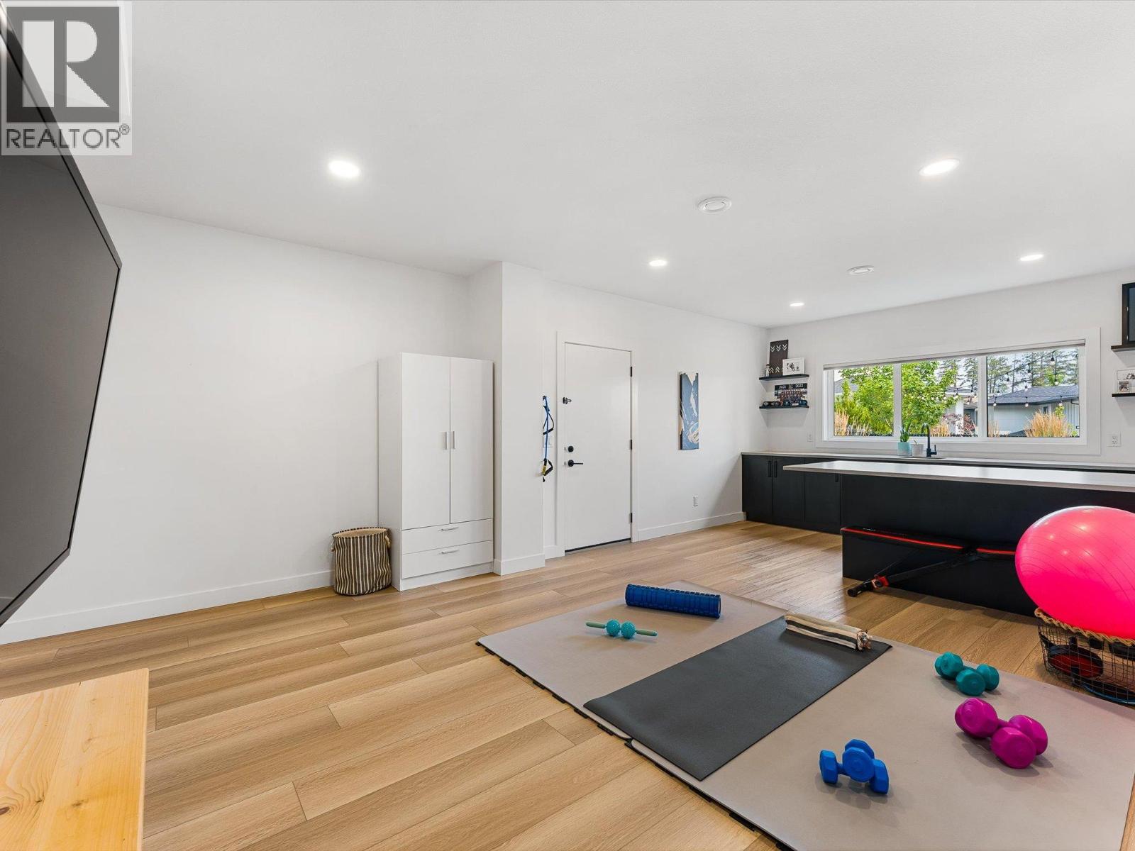 208 Skyland Drive, Kelowna, British Columbia  V1V 0C9 - Photo 38 - 10396390