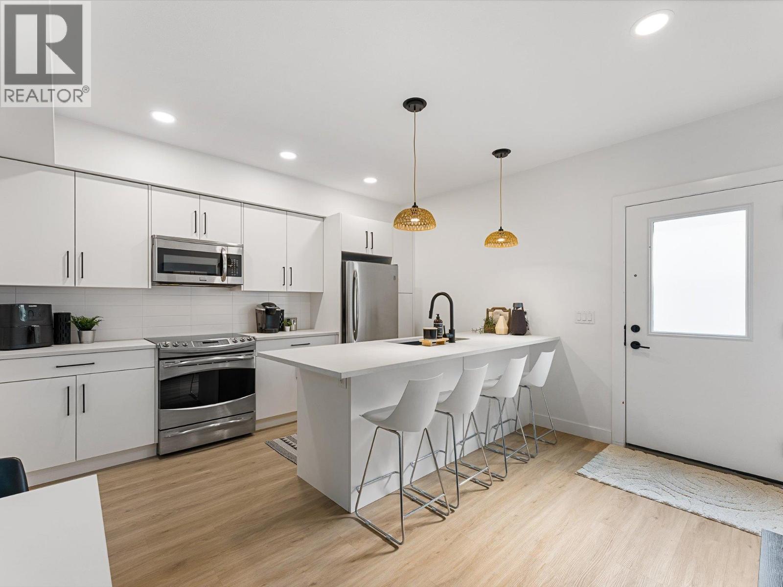 208 Skyland Drive, Kelowna, British Columbia  V1V 0C9 - Photo 47 - 10396390